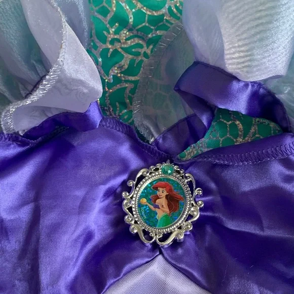 Disney Princess gown, tiaras and Shoes -Green and Purple - Picture 4 of 7